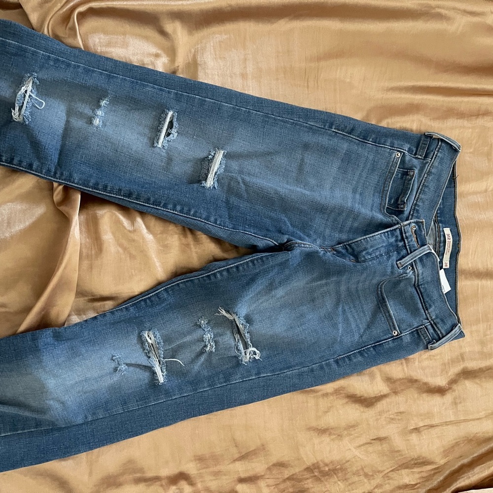 312 Levi's Blue Skinny Jeans with Distressed Details